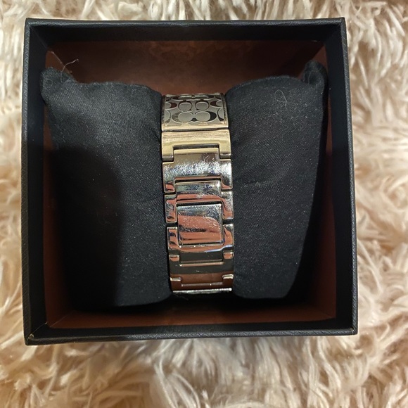 Coach watch - Picture 3 of 3